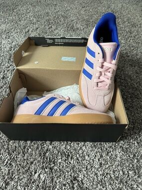 Women's pink and blue Barreda sneakers